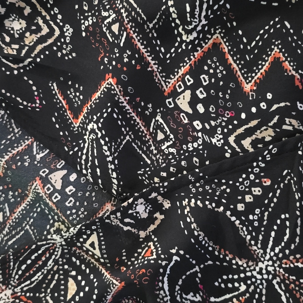 Maurices Black and White Abstract Mini Skirt - Picture 2 of 4